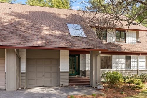 17-17 Apple Valley Dr, Sharon, MA, 02067-3301 | Card Image