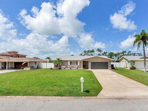 5470 Bayshore Dr, Seminole, FL, 33772-7101 | Card Image