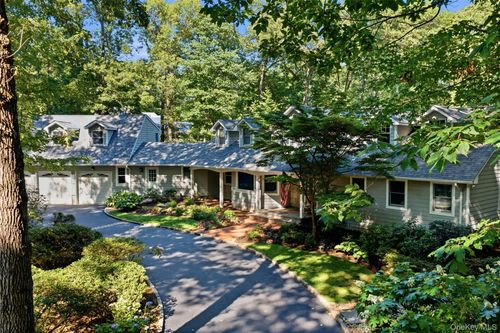 31 Crosby Place, Huntington, NY, 11724 | Card Image