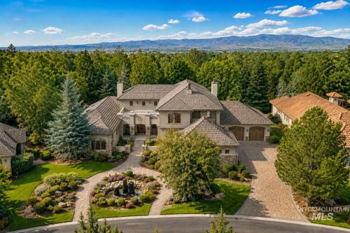1020 W Shearwater Ln, Eagle, ID, 83616-5584 | Card Image