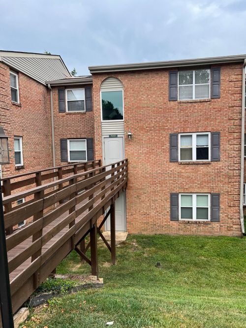 63-421 Redding Rd, Lexington, KY, 40517-2519 | Card Image