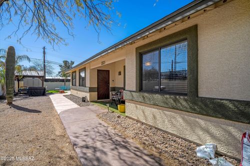 2223 N Forgeus Ave, Tucson, AZ, 85716-2709 | Card Image