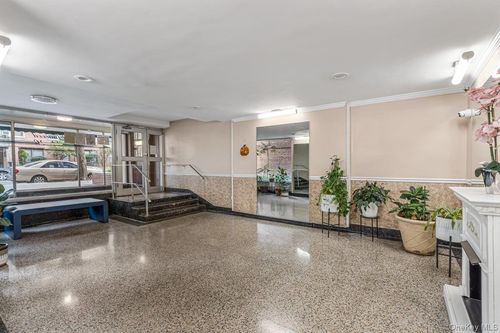 apt-5w-33 92nd St, Jackson Heights, NY, 11372-1823 | Card Image