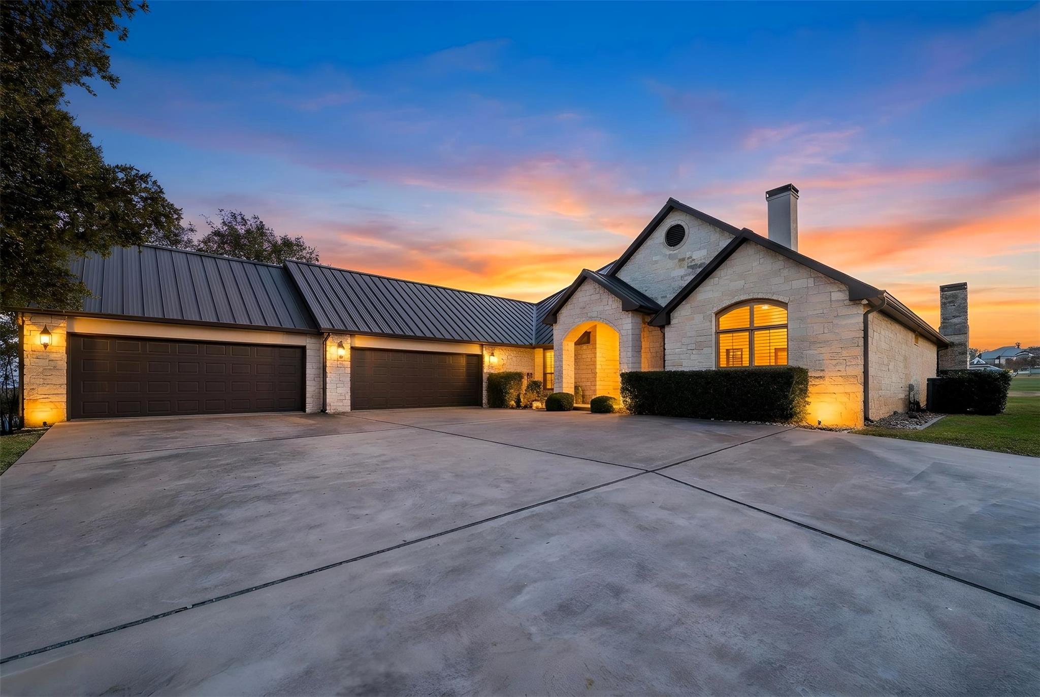 Residential in Horseshoe Bay 2