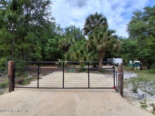 910 Paradise Blvd, GEORGETOWN, FL, 32139 | Card Image