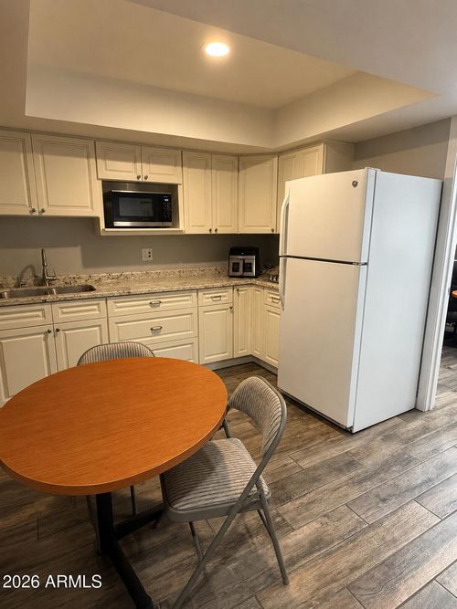 f-7220 N 16th Street, Phoenix, AZ, 85020 | Card Image