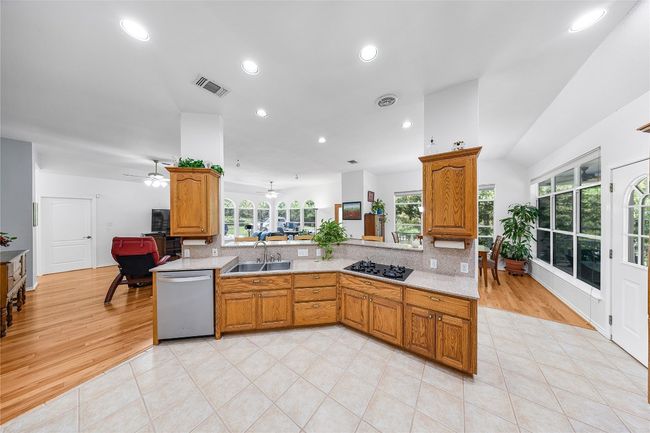 107 Stageline Dr, House other with 2 bedrooms, 2 bathrooms and null parking in Kyle TX | Image 28