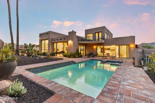 5984 N Echo Canyon Dr, Phoenix, AZ, 85018-1247 | Card Image