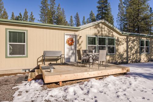15450 Pinetree Dr, La Pine, OR, 97739-8943 | Card Image