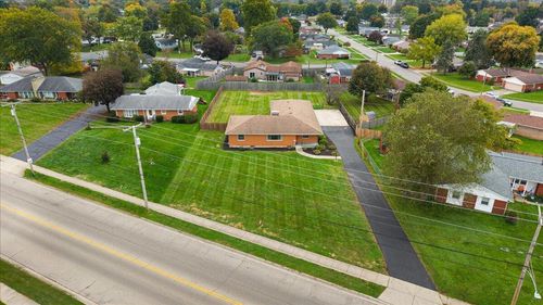 606 W Lake Ave, New Carlisle, OH, 45344-1730 | Card Image
