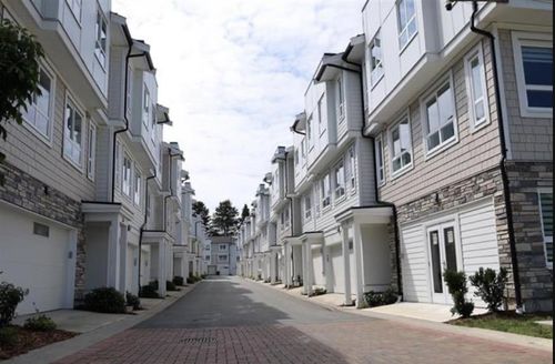 7-8181 135a St, Surrey, BC, V3W3N8 | Card Image