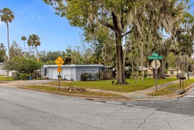 1386 Sterling Place, House other with 2 bedrooms, 1 bathrooms and null parking in Daytona Beach FL | Image 2