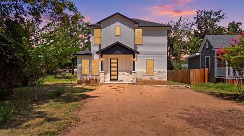 504 Walker St, Smithville, TX, 78957-2328 | Card Image