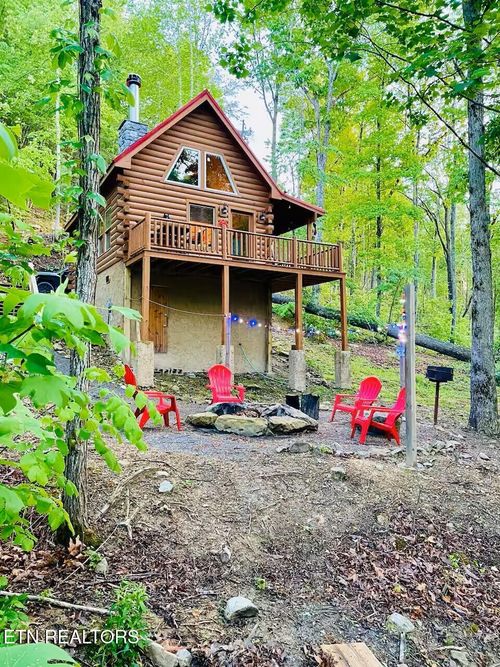2208 Spurling Way, Sevierville, TN, 37862 | Card Image