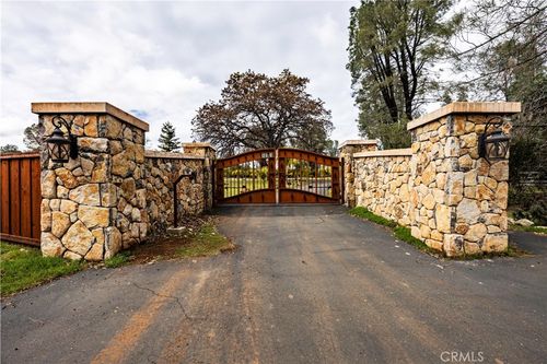 18501 Rustic Ridge Rd, Lower Lake, CA, 95457-8003 | Card Image