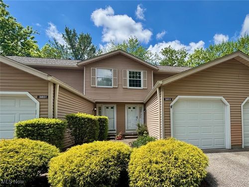 3853 Lake Run Blvd, Stow, OH, 44224-4376 | Card Image