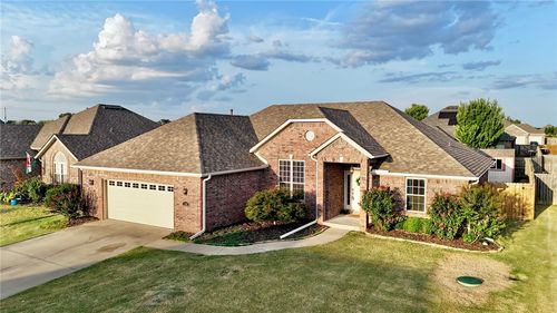 1362 Shook Dr, Cave Springs, AR, 72718-8804 | Card Image