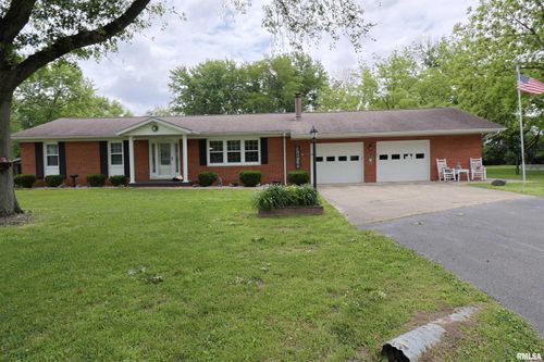 21 Crestwood Ln, Centralia, IL, 62801-6705 | Card Image