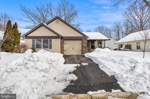 1 Morning Glory Ln, Whiting, NJ, 08759-4305 | Card Image