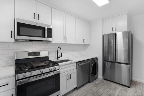 1st-flr-220-74 75th Avenue, New York, NY, 11364 | Card Image
