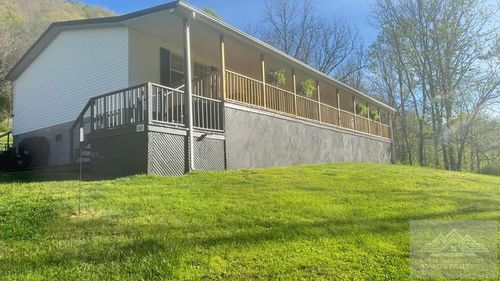 2605 Anawalt Ridge Rd, Anawalt, WV, 24808-8572 | Card Image