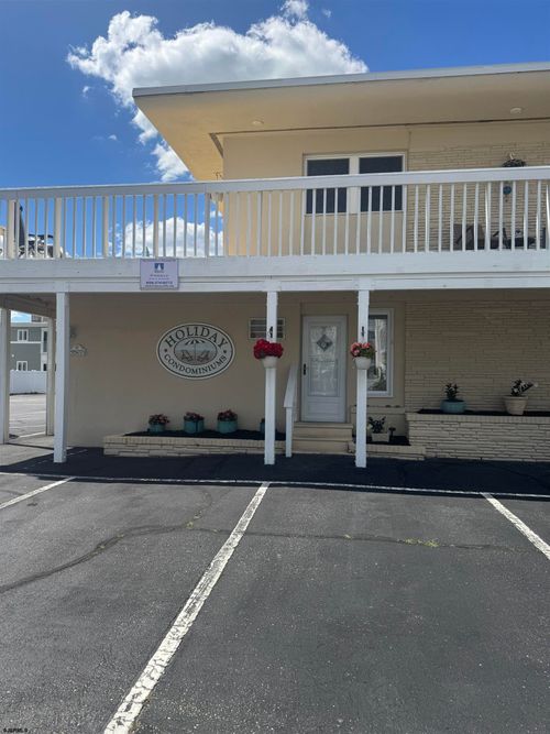 9507 Pacific Ave, MARGATE CITY, NJ, 08402-2381 | Card Image