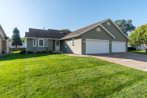 3049 Lakota Pl, La Crosse, WI, 54601 | Card Image