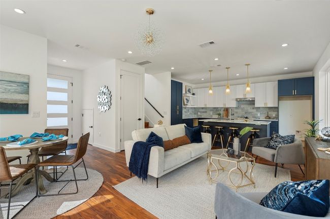 2 - 7603 Creston Ln, House other with 2 bedrooms, 3 bathrooms and 4 parking in Austin TX | Image 6