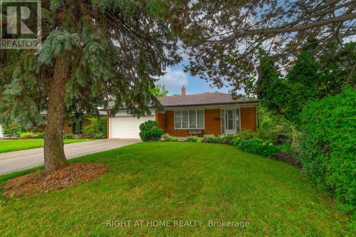 236 Shaughnessy Boulevard, Toronto (Don Valley Village), ON, M2J1K6 | Card Image