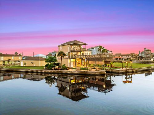 142 Driftwood Rd, Freeport, TX, 77541-9677 | Card Image