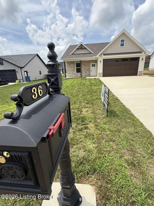 36 Robert Allen Ln, Brandenburg, KY, 40108-5462 | Card Image
