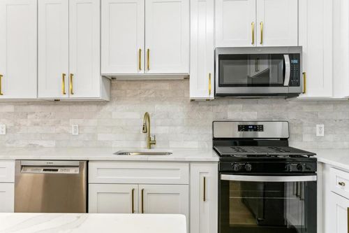 36f-7000 Blvd East, Guttenberg, NJ, 07093 | Card Image