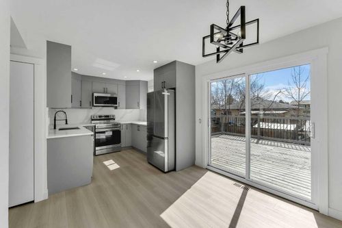 62 Deer Ridge Way Se, Calgary, AB, T2J5Y6 | Card Image
