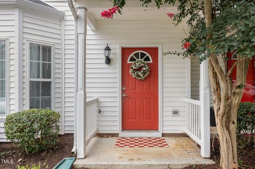 215 Pointe Crest Ct, Cary, NC, 27513-5735 | Card Image