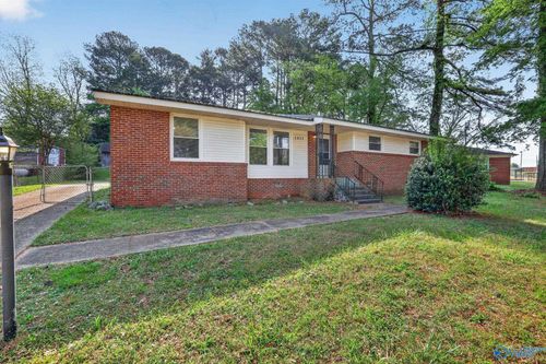 3802 Nw Lakeview Drive Nw, Huntsville, AL, 35810 | Card Image
