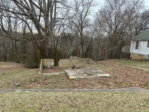 212 Bluff St, Mcminnville, TN, 37110-2208 | Card Image