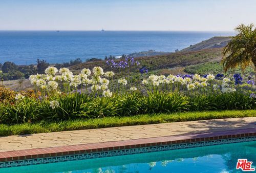 10890 Hwy 101, Goleta, CA, 93117 | Card Image