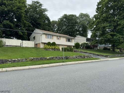 20 Pearl Pl, Butler, NJ, 07405-1441 | Card Image