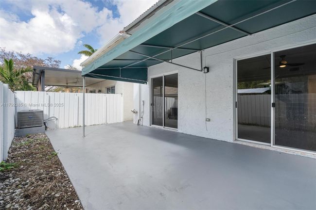 8658 Sw 159 Th Ct, Townhouse with 3 bedrooms, 2 bathrooms and null parking in Miami FL | Image 16