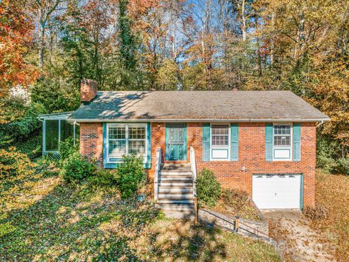 35 Auburndale Dr, Asheville, NC, 28806-9519 | Card Image