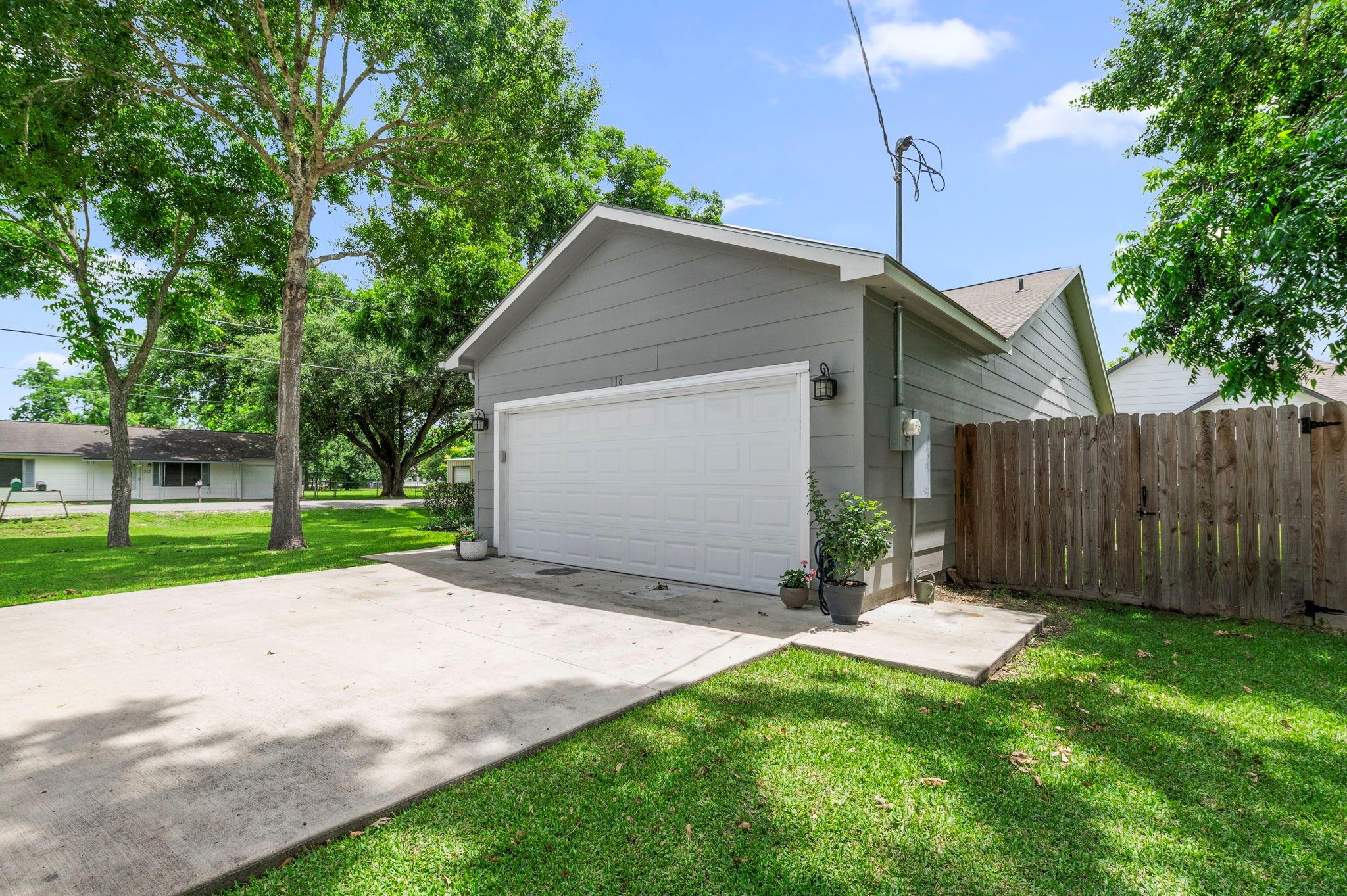 Residential in East Bernard 4
