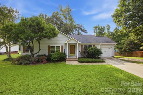 1297 Creekview Dr, Gastonia, NC, 28052-9128 | Card Image