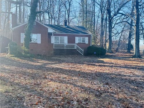 317 Idolbrook Dr, Greensboro, NC, 27406-5843 | Card Image