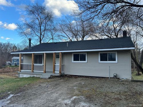 506 N Conklin Rd, Lake Orion, MI, 48362-1816 | Card Image