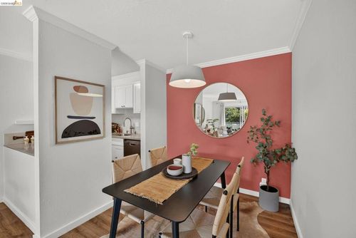 319-555 Jean St, Oakland, CA, 94610-1903 | Card Image