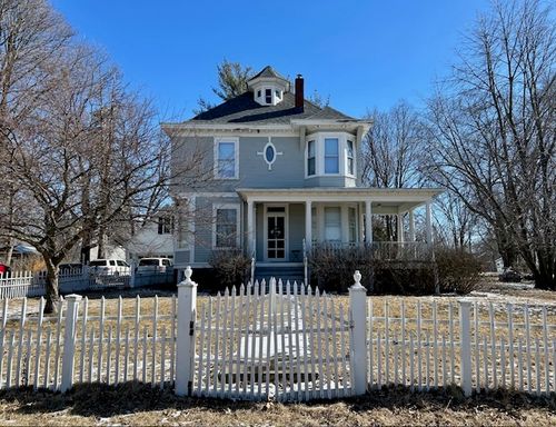 505 S Main St, Saybrook, IL, 61770-9489 | Card Image