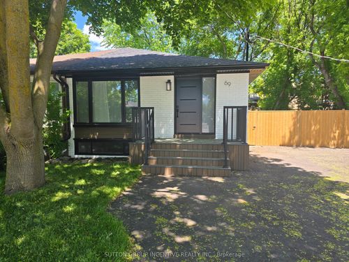 69 Marlin Crt, Newmarket, ON, L3Y2W7 | Card Image