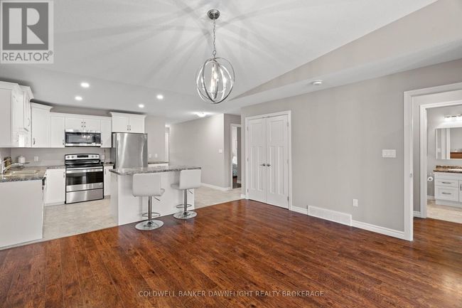 40 Devon Dr, Townhouse with 2 bedrooms, 2 bathrooms and 2 parking in Exeter ON | Image 23