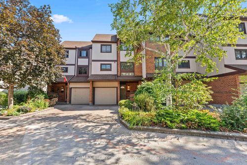 18-1060 Walden Cir, Mississauga, ON, L5J4J9 | Card Image