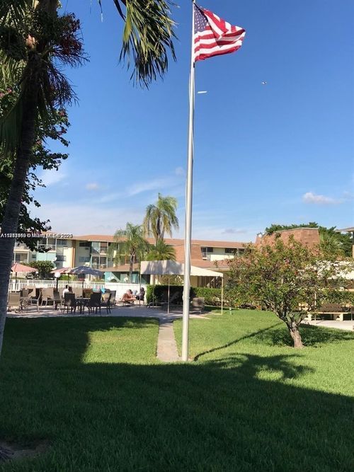 apt-102-1395 Ne 167th St, Miami, FL, 33162-2703 | Card Image